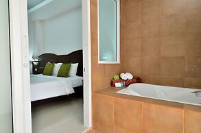 Samui First House Hotel