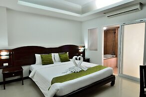 Samui First House Hotel