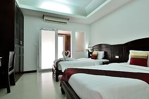 Samui First House Hotel