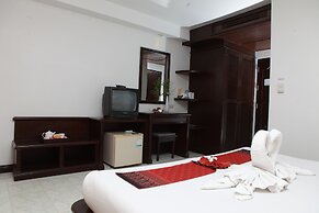 Samui First House Hotel