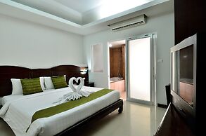 Samui First House Hotel