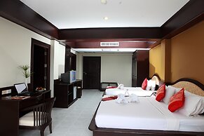 Samui First House Hotel