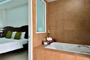 Samui First House Hotel
