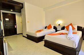 Samui First House Hotel
