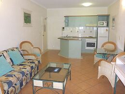 Palm Cove Tropic Apartments