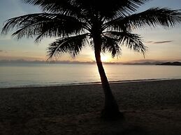 Palm Cove Tropic Apartments