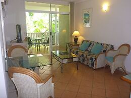 Palm Cove Tropic Apartments
