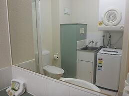 Palm Cove Tropic Apartments