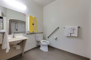 Studio 6 Mississauga, ON - Toronto