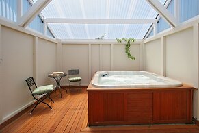 16 Northgate Motor Lodge