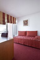 Cannes Croisette Prestige