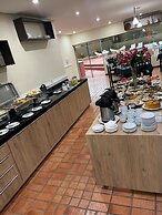 Harbor Self Buriti Suites Hotel