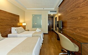 Majestic Palace Hotel