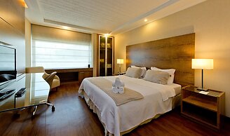 Majestic Palace Hotel