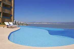 Majestic Palace Hotel