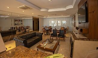 Lizon Curitiba Hotel