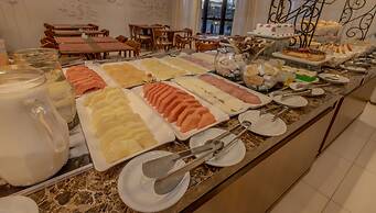 Lizon Curitiba Hotel