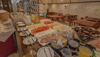 Lizon Curitiba Hotel