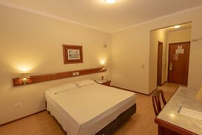 Lizon Curitiba Hotel