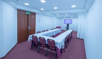 Lizon Curitiba Hotel