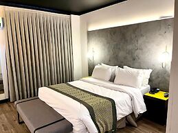 Oasis Tower Hotel