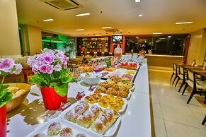 San Marino Suite Hotel