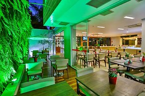 San Marino Suite Hotel