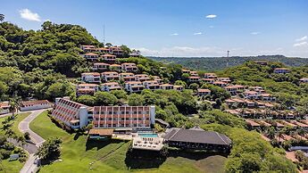 Villas Sol Beach Resort