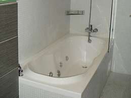 Letuchaya Mysh Hotel