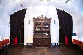 Letuchaya Mysh Hotel