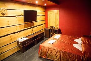 Letuchaya Mysh Hotel