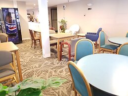 Hampton Village Inn