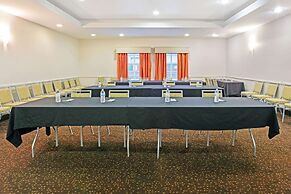 La Quinta Inn & Suites by Wyndham Paris