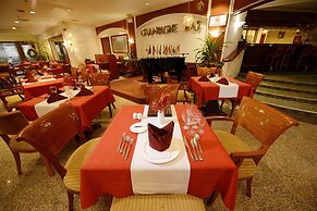Grand Regal Hotel Davao