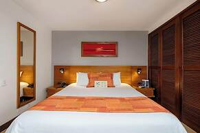 Leblón Suites Hotel