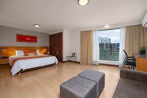 Leblón Suites Hotel