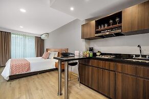 Leblón Suites Hotel