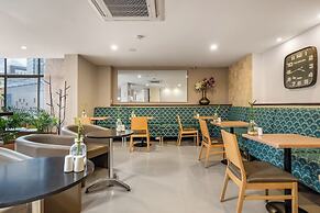 Leblón Suites Hotel