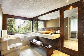 Segara Village Hotel