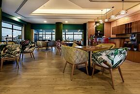 Phoenicia Tower Hotel