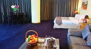 Phoenicia Tower Hotel