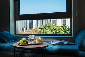 Rosslyn Central Park Hotel