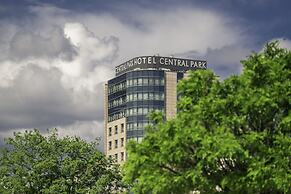 Rosslyn Central Park Hotel