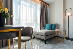 Rosslyn Central Park Hotel