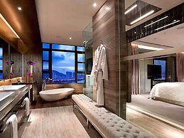 Sofitel Macau At Ponte 16