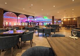 Hemingways Hotel
