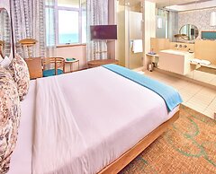 Suncoast Hotel & Towers