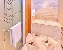 Suncoast Hotel & Towers