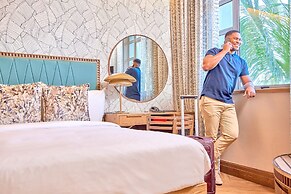 Suncoast Hotel & Towers