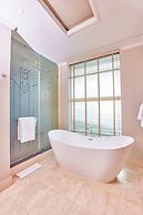 Suncoast Hotel & Towers